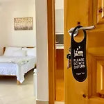 Hotel apartamentowy Titi's