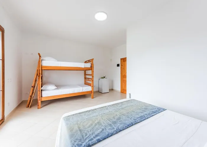 Titi's Apartahotel Škalngur